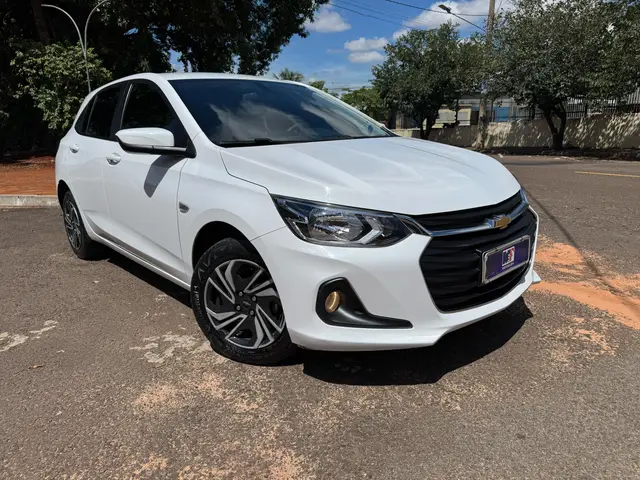 Carro Chevrolet Onix 2024 LT 1.0