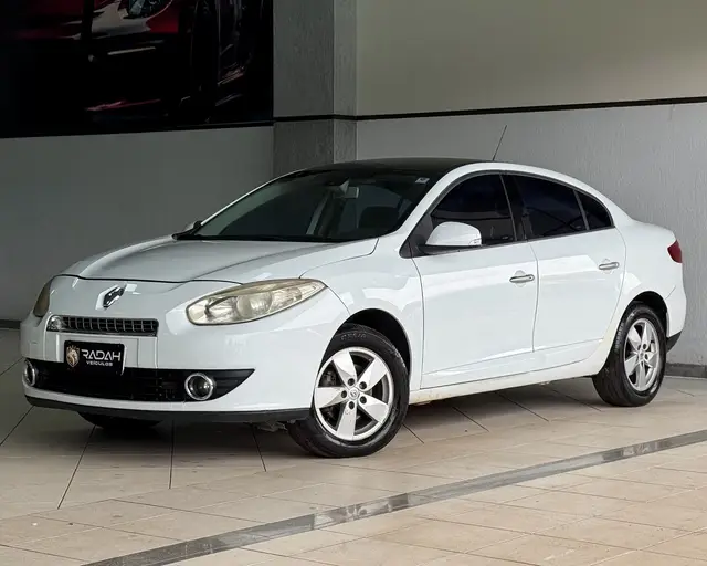 Carro Renault Fluence 2013 2.0 16V Dynamique (Flex)