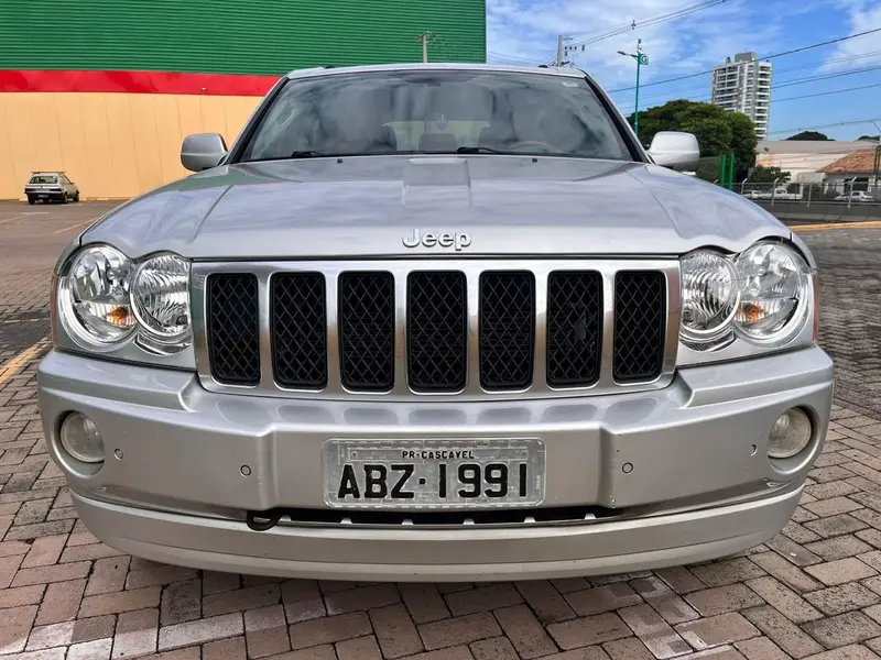 Jeep Grand Cherokee Overland 5.7 V8 Hemi