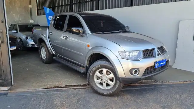 Carro Mitsubishi L200 Triton 2013 3.2 DI-D 4x4