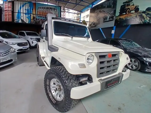 Carro Troller T4 2013 3.2