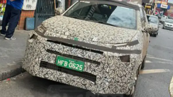 Hatch tentou se disfarçar, mas grade entregou identidade do modelo em testes