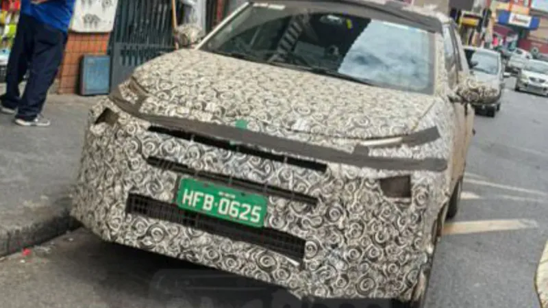 Flagra: Fiat Grande Panda é visto no Brasil com carroceria de C3 e revela seu DNA