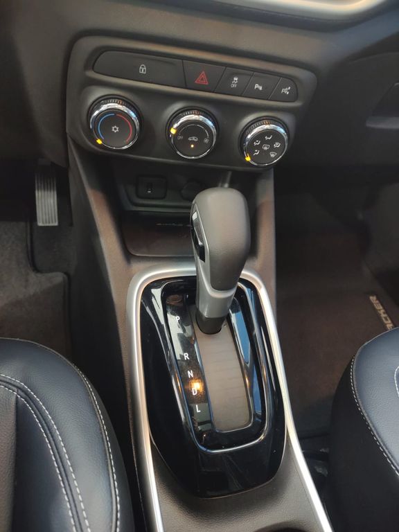 Tracker Premier 1.2 Turbo (Aut.)