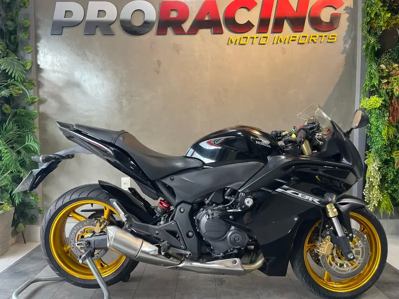 Honda CBR 600 F (Standard)