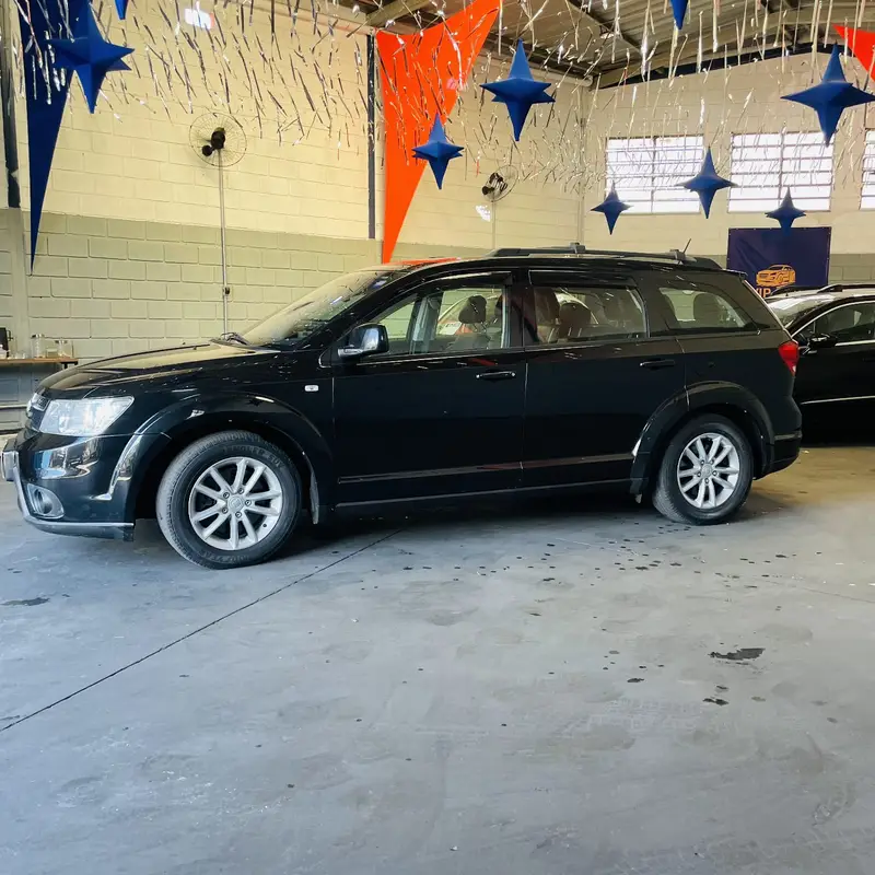 Fiat Freemont 2.4 16V Precision (Aut)