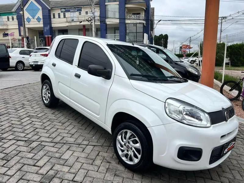 Fiat Uno Attractive 1.0 (Flex) 4p