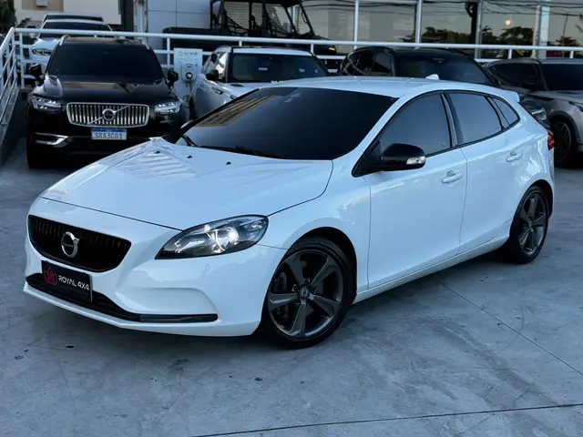 Carro Volvo V40 2018 2.0 T4 Kinetic