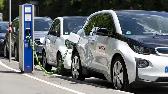 O mercado brasileiro tem algumas características que vão garantir a existência do automóvel por mais tempo do que se imagina