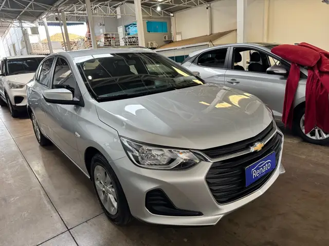 Carro Chevrolet Onix Plus 2021 1.0 LT (Flex)