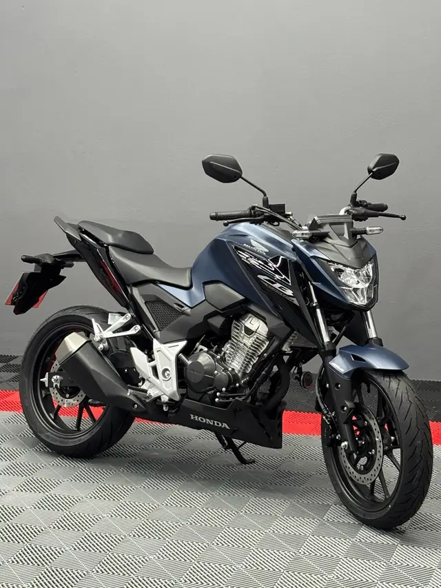 Carro Honda CB 300F Twister 2025 (ABS)