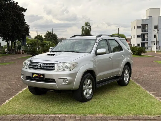 Carro Toyota Hilux SW4 2010 SRV 4x4 3.0 Turbo  (aut)