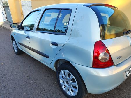 Clio Hatch. Campus 1.0 16V (flex) 2p