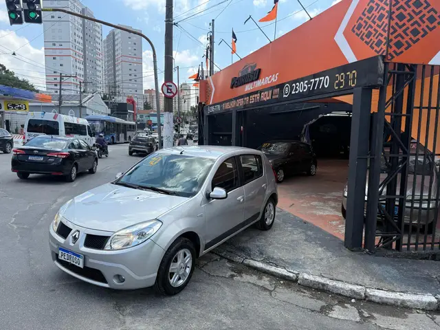 Carro Renault Sandero 2010 Privilège 1.6 8V Hi-Torque (flex)