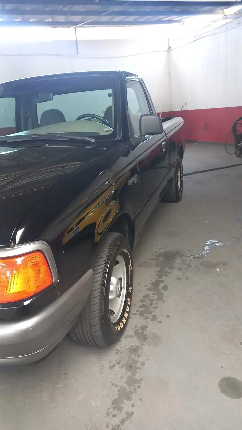 Ford Ranger Cabine Simples Ranger XL 4x2 4.0 V6 12V (Cab Simples)