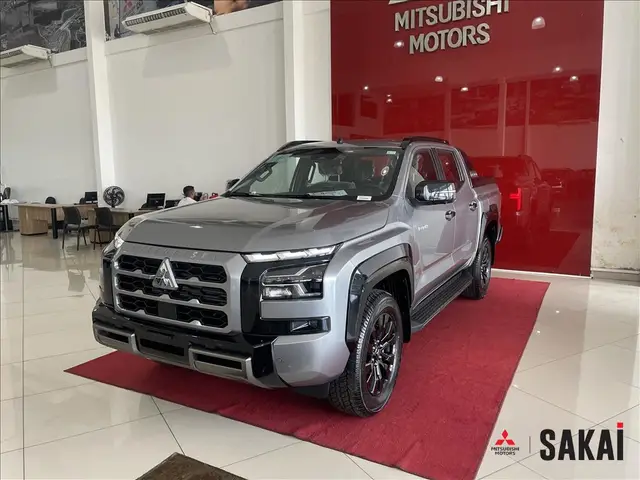 Carro Mitsubishi Triton 2026 Katana