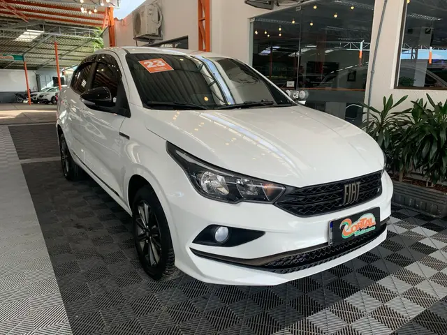 Carro Fiat Cronos 2023 Drive 1.3 (Flex) MT