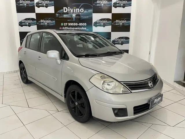 Carro Nissan Tiida 2012 SL 1.8 (flex) (aut)
