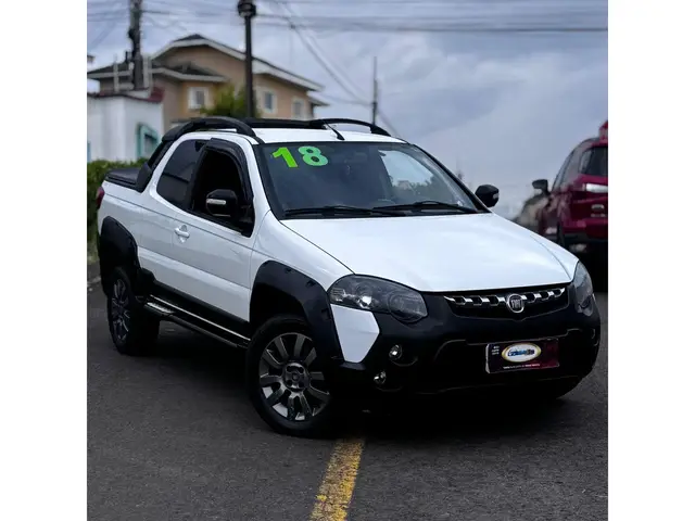 Carro Fiat Strada 2018 Adventure 1.8 16V (Flex) (Cabine Dupla)