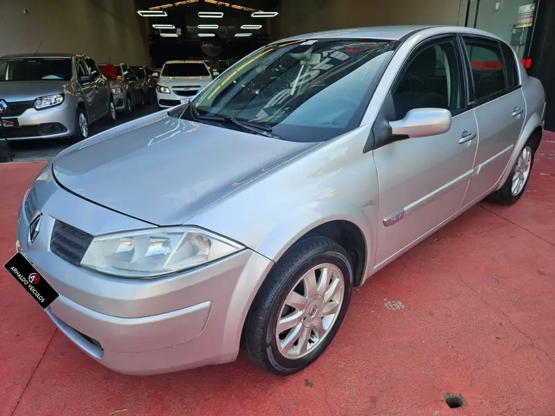 Renault Megane Sedan Mégane Sedan Dynamique 1.6 16V (flex)