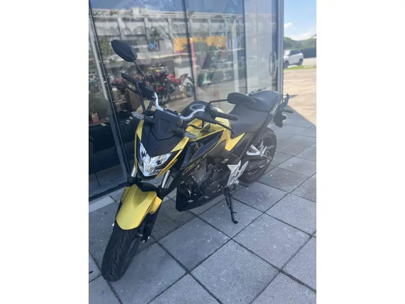 Honda CB 300F Twister (ABS)