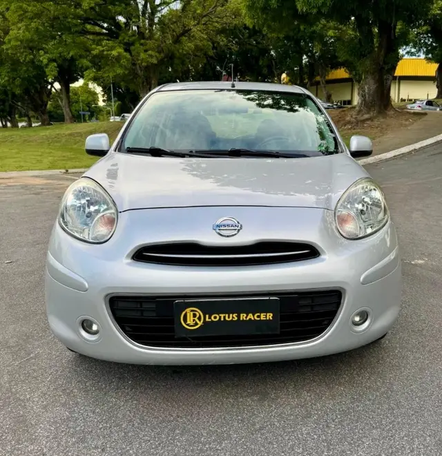 Carro Nissan March 2014 1.0 16V S (Flex)