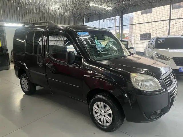 Carro Fiat Doblò 2011 ELX 1.4 8V (Flex)