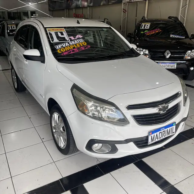 Carro Chevrolet Agile 2014 LTZ 1.4 Easytronic (Flex)