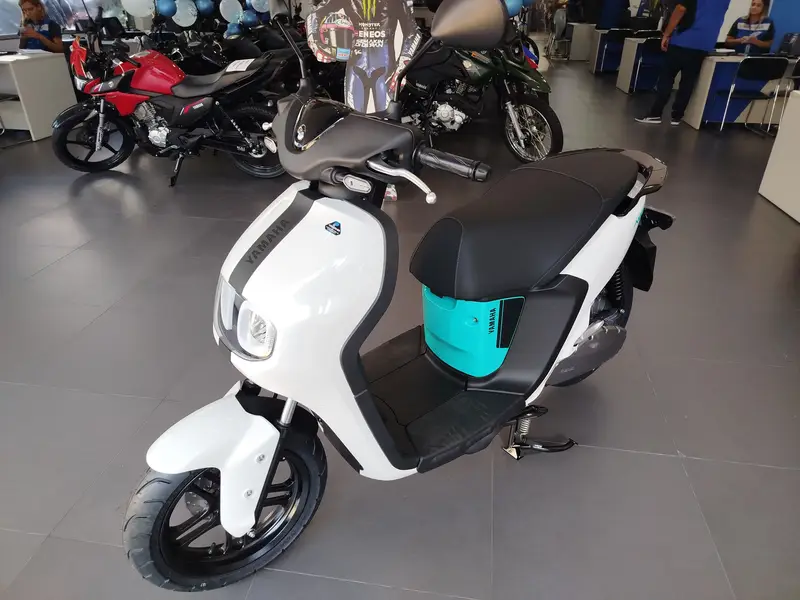 Yamaha Neo's Connected