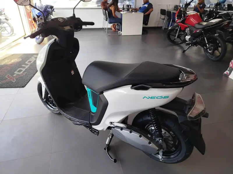 Yamaha Neo's Connected