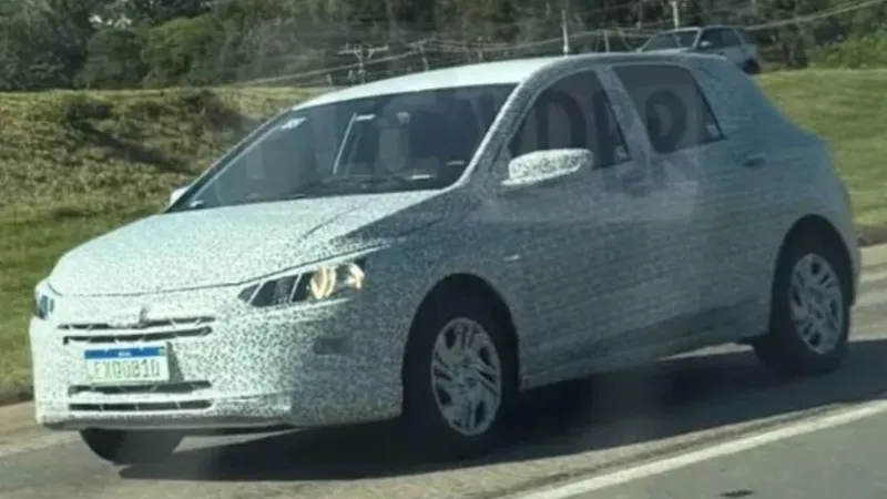 Chevrolet Onix 2026: quando hatch e sedan renovados serão lançados no Brasil