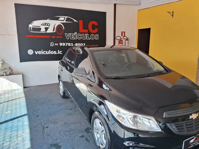 Carro Chevrolet Onix 2015 1.0 LS SPE/4