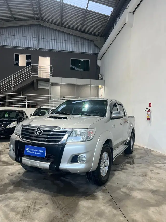 Carro Toyota Hilux Cabine Dupla 2013 Hilux 3.0 TDI 4x4 CD SRV (Aut)
