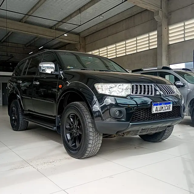 Carro Mitsubishi Pajero Dakar 2013 3.2 4WD (Aut)