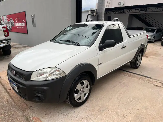 Carro Fiat Strada 2018 Hard Working 1.4 (Flex) (Cabine Simples)