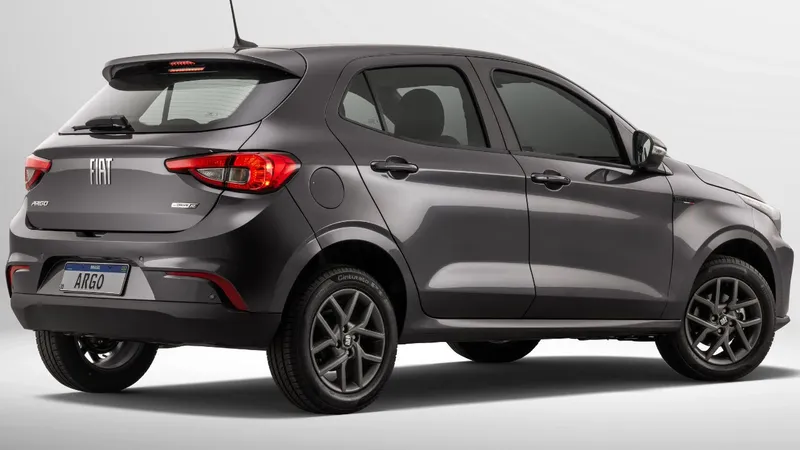 Por que o Fiat Argo poderá perder versões por culpa do Grande Panda