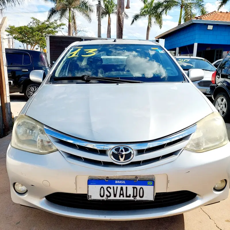 Toyota Etios Sedan XLS 1.5 (Flex)
