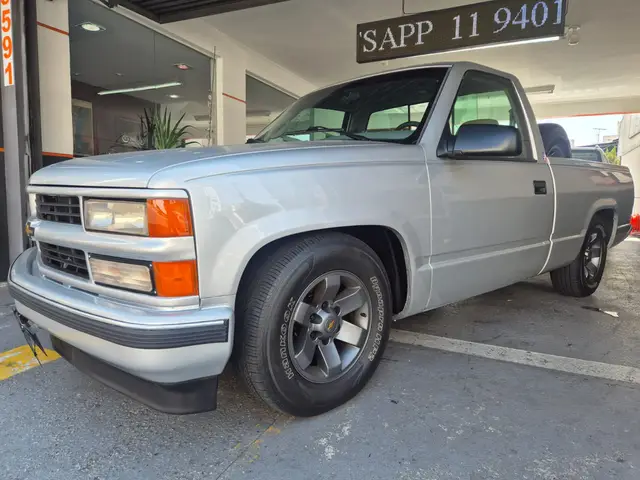 Carro Chevrolet Silverado 1997 DLX 4.1