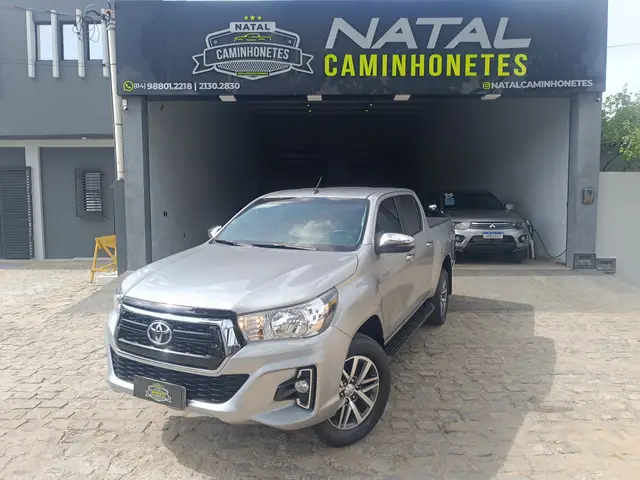 Carro Toyota Hilux Cabine Dupla 2020 Hilux 2.8 TDI SRV CD 4x4 (Aut)