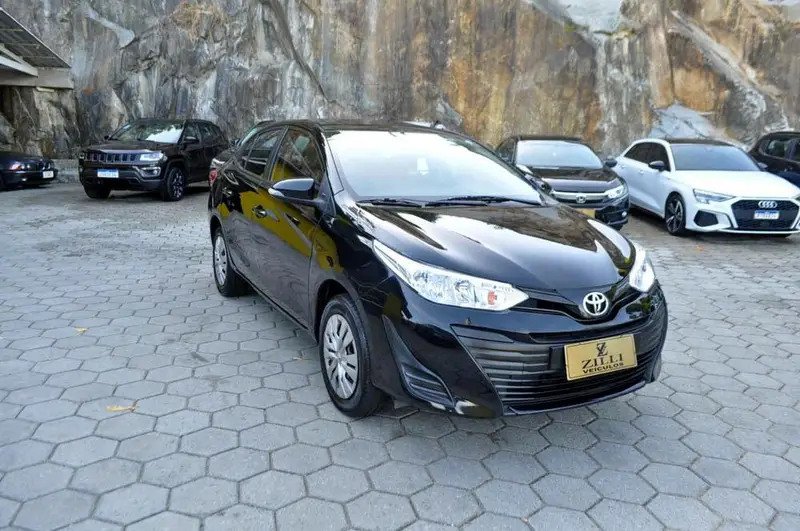 Toyota Yaris Sedan 1.5 XL Live CVT (Flex)