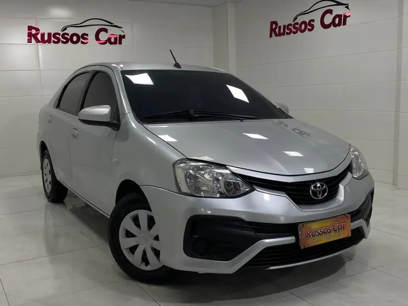 Toyota Etios Sedan XS 1.5 (Flex)
