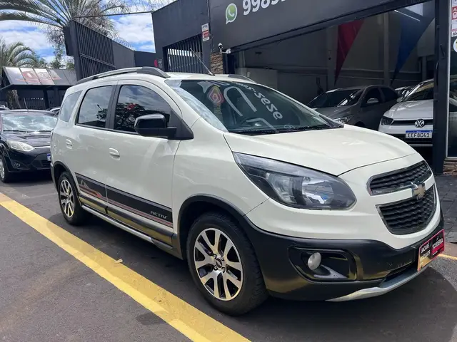 Carro Chevrolet Spin 2016 Activ 1.8 (Flex) (Aut)