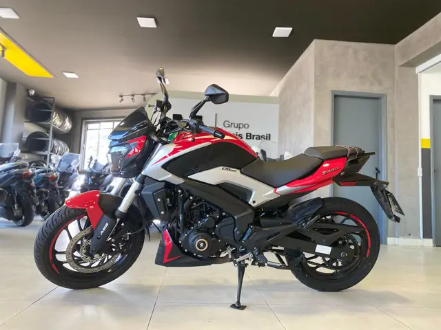 Carro Bajaj Dominar 250 2025 250