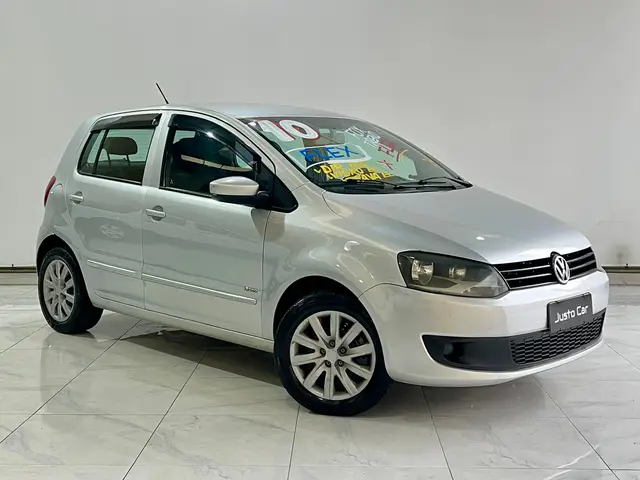 Carro Volkswagen Fox 2010 1.0 8V (Flex) 4p