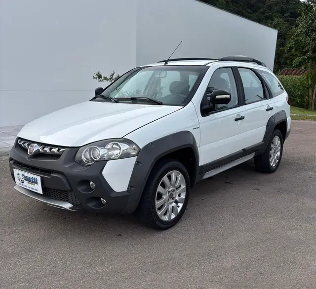 Carro Fiat Palio Weekend 2014 Adventure Locker 1.8 8V Dualogic (Flex)