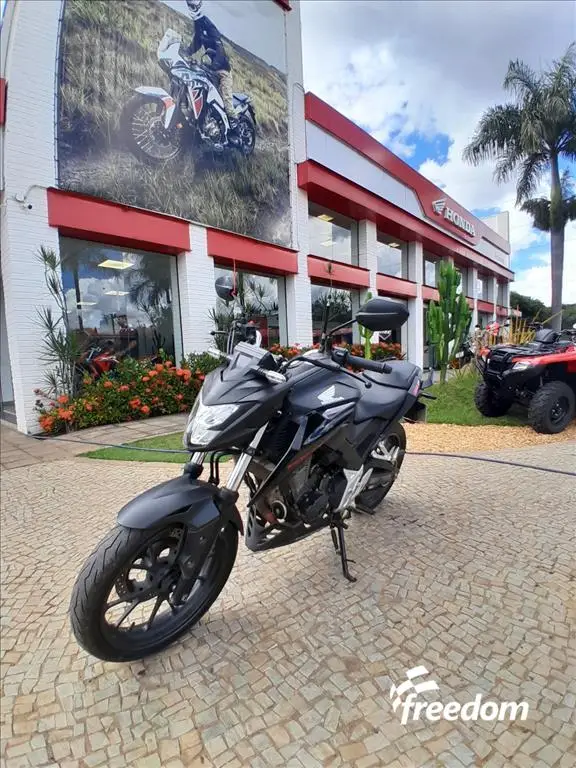 Honda CB 300F Twister (CBS)