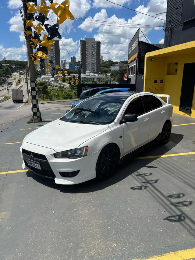 Carro Mitsubishi Lancer 2014 2.0 16V