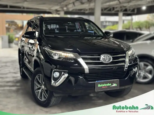Carro Toyota SW4 2017 2.8 TDI SRX 5L 4x4 (Aut)