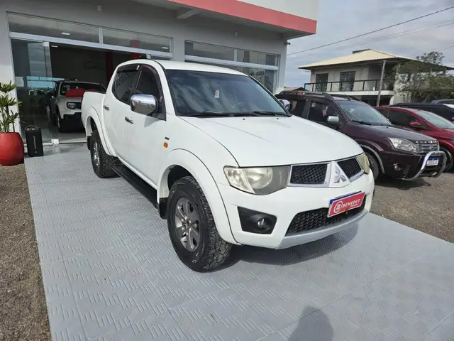 Carro Mitsubishi L200 Triton Sport 2012 HPE 4x4 3.2 DI-D (Aut)