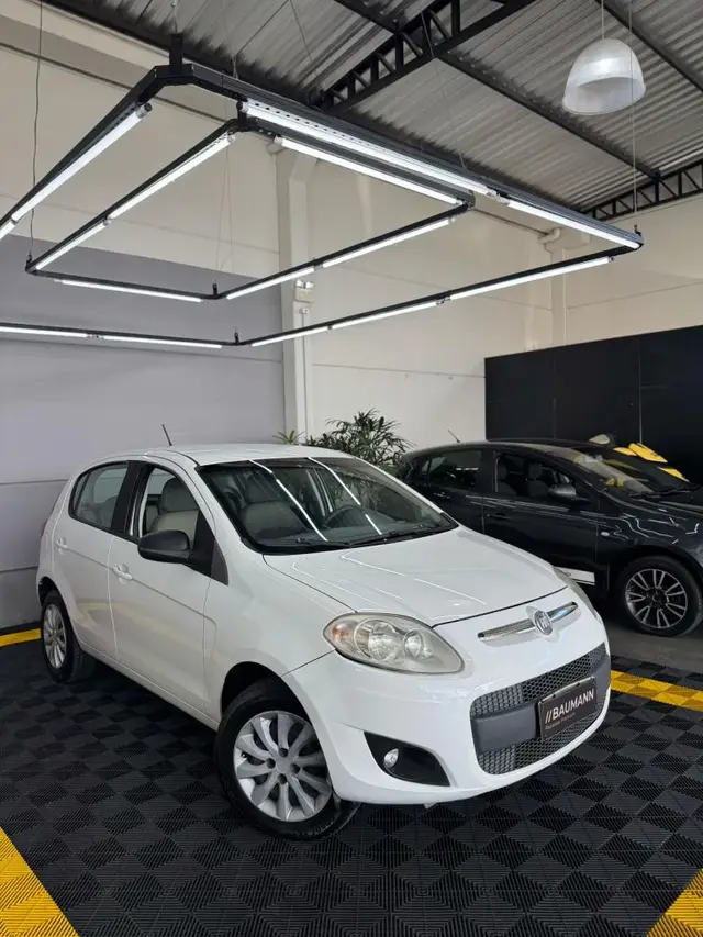 Carro Fiat Palio 2012 Essence 1.6 16V (Flex)